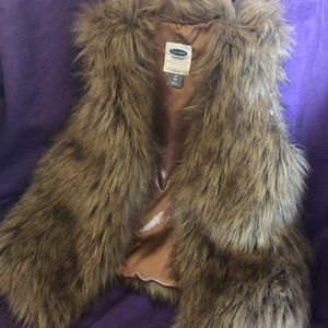 Fake fur vest